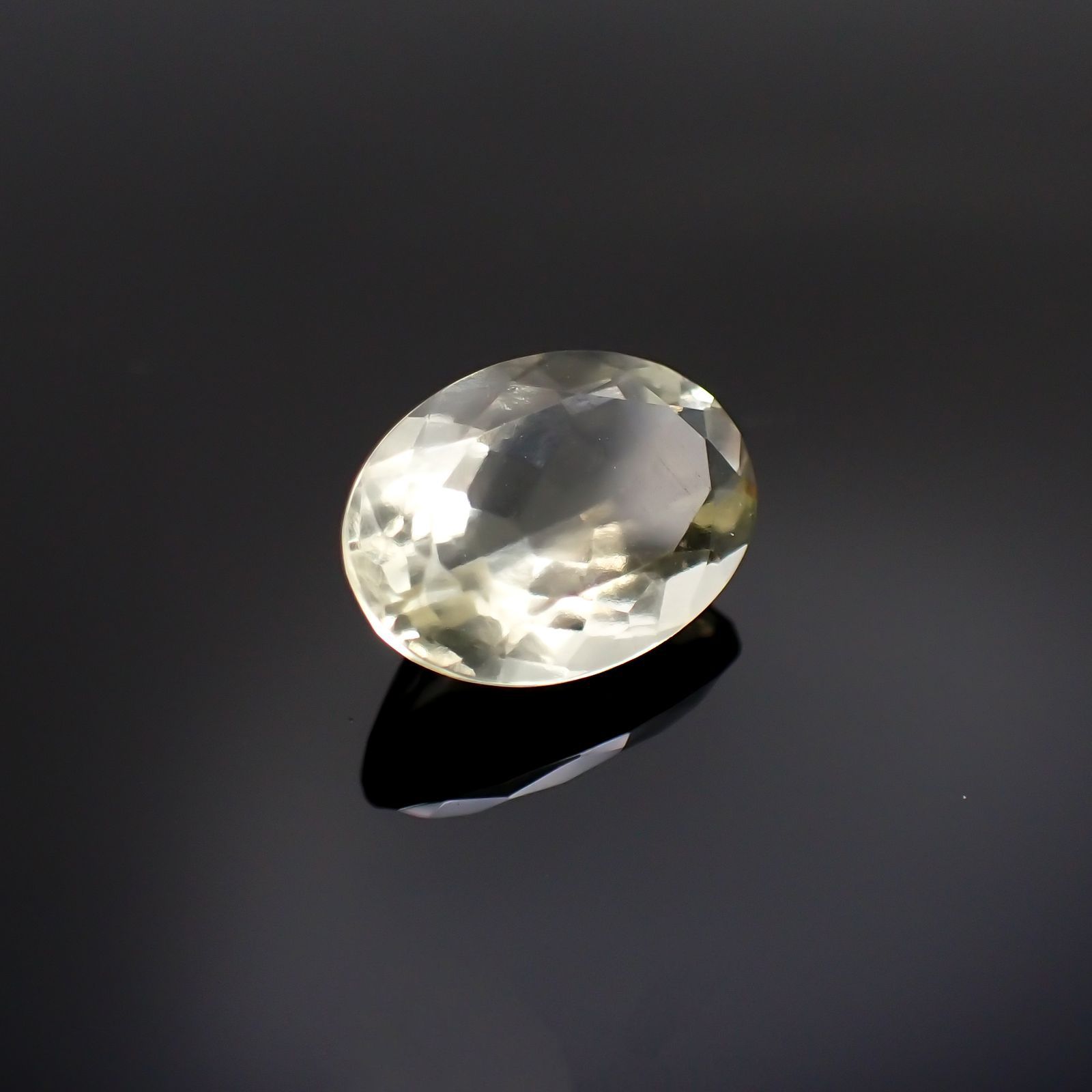 リビアングラス(宝石名インパクトガラス(衝撃溶融ガラス))発見地