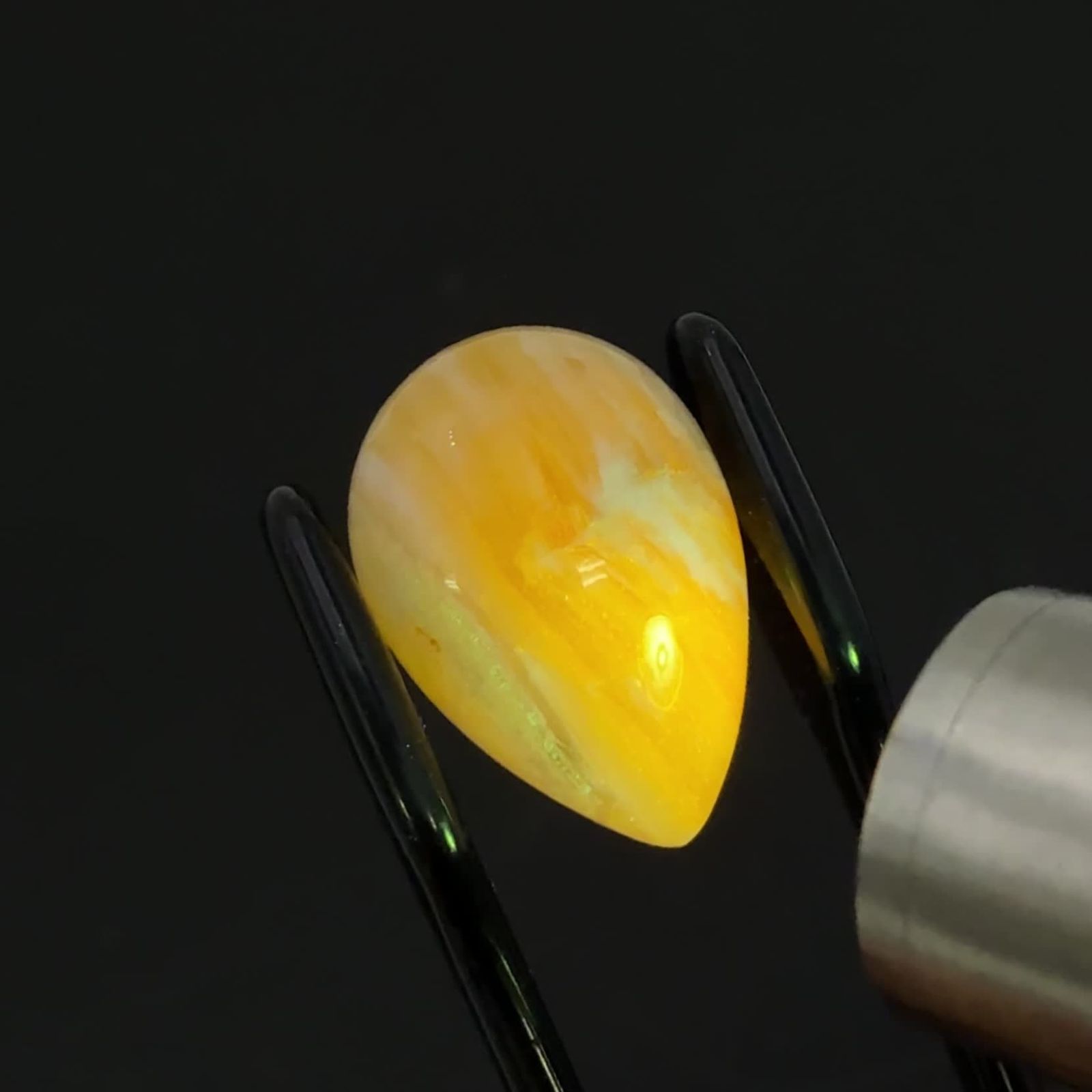 北海道石(北海道オパール) 北海道河東郡鹿追町然別産 6.93ct