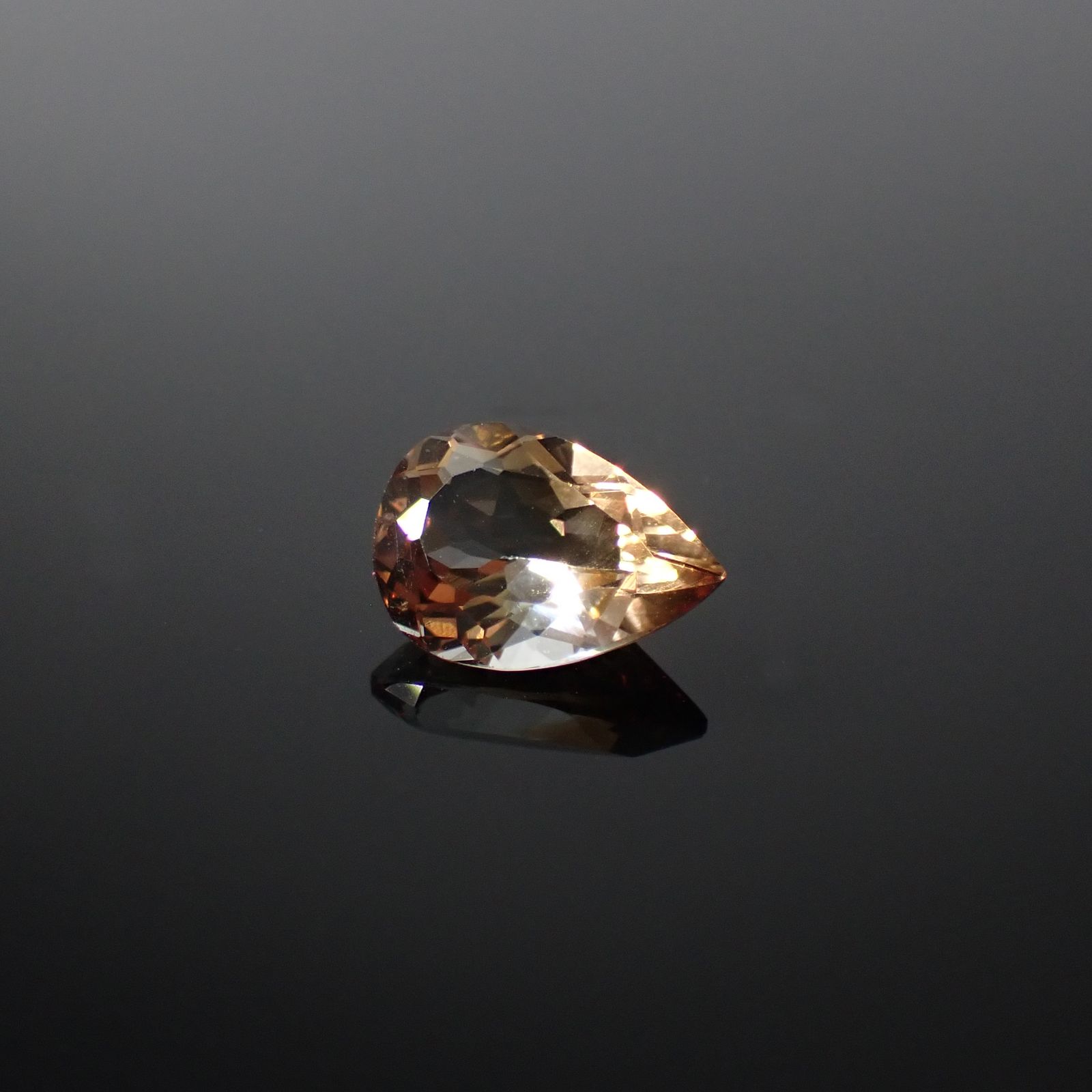 バイカラートパーズ ブラジル産 3.40ct / 11.5x8.2mm前後 [241129460