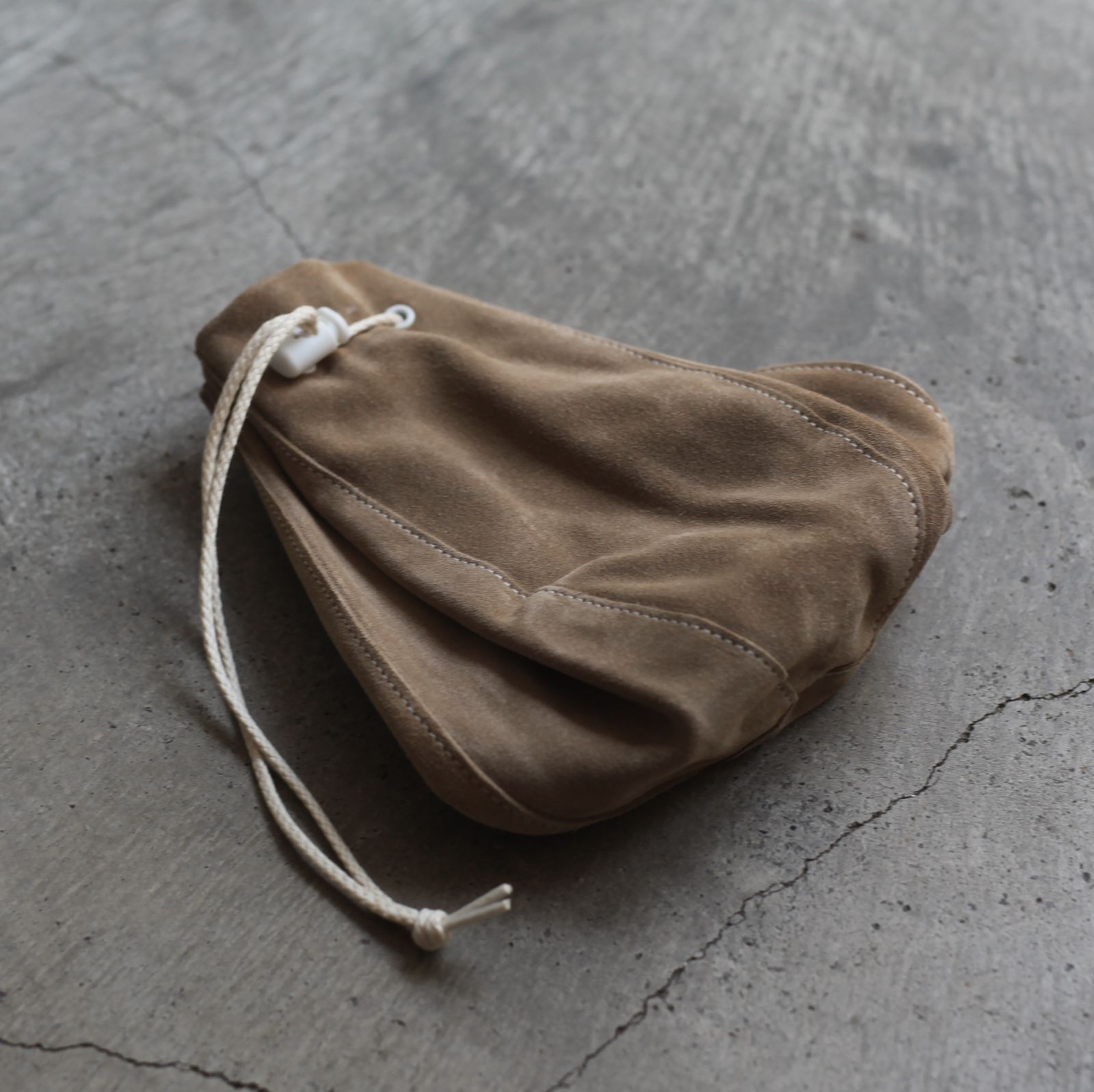 Hender Scheme - 【残りわずか】Kinchaku(BEIGE) | ACRMTSM ONLINE STORE
