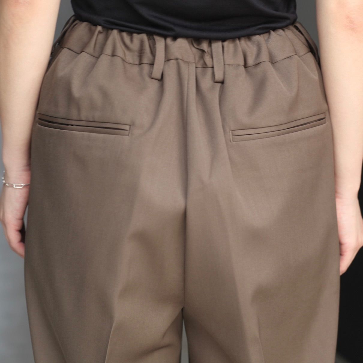 ssstein - 【残りわずか】Two Tuck Easy Trousers(2/90 WOOL GABARDINE