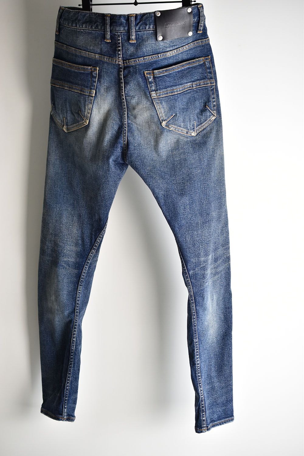 ISAMU KATAYAMA BACKLASH - Extreme Stretch Denim “SEMI-SARROUEL