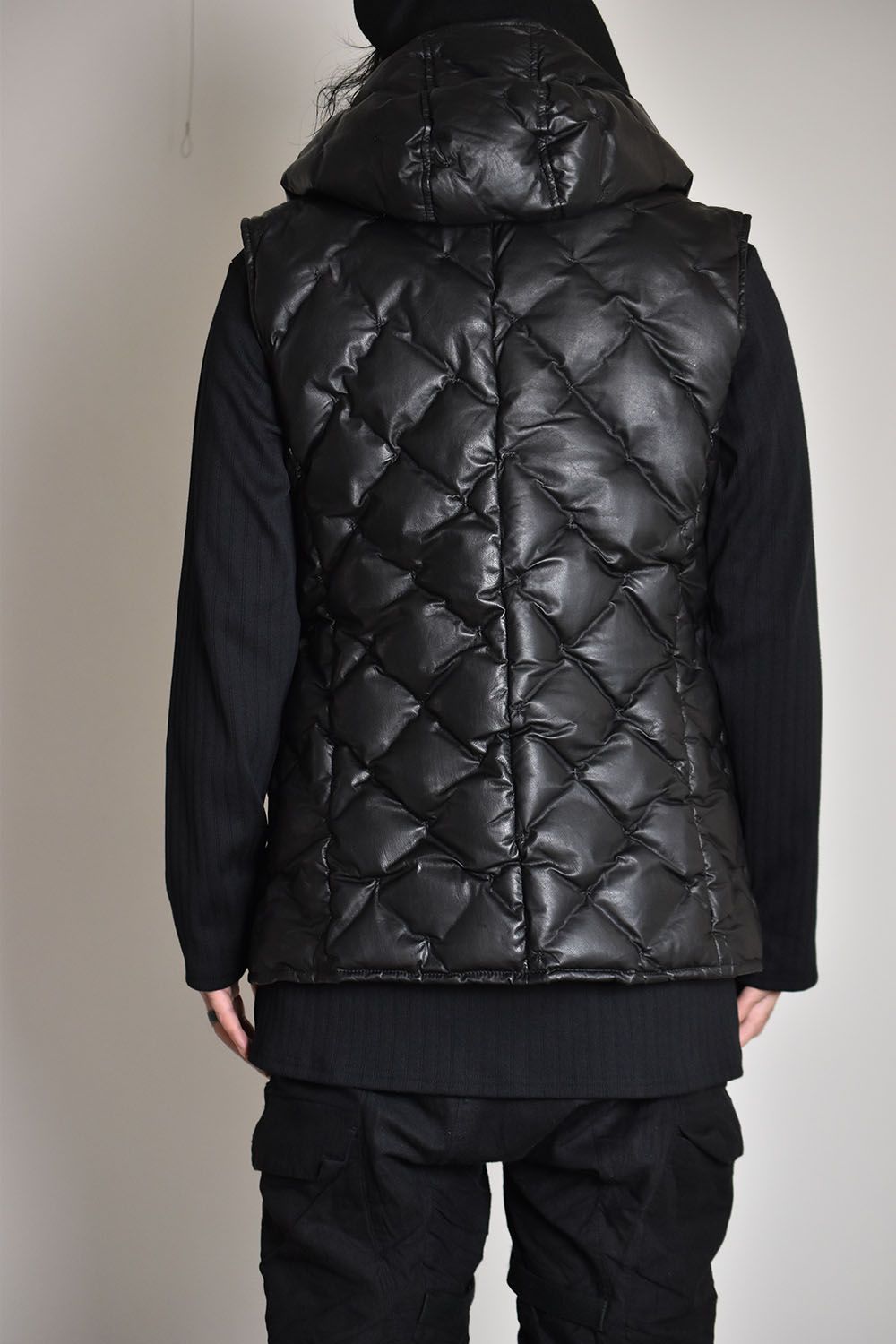 ISAMU KATAYAMA BACKLASH - Kangaroo Polish White Goose Down Vest