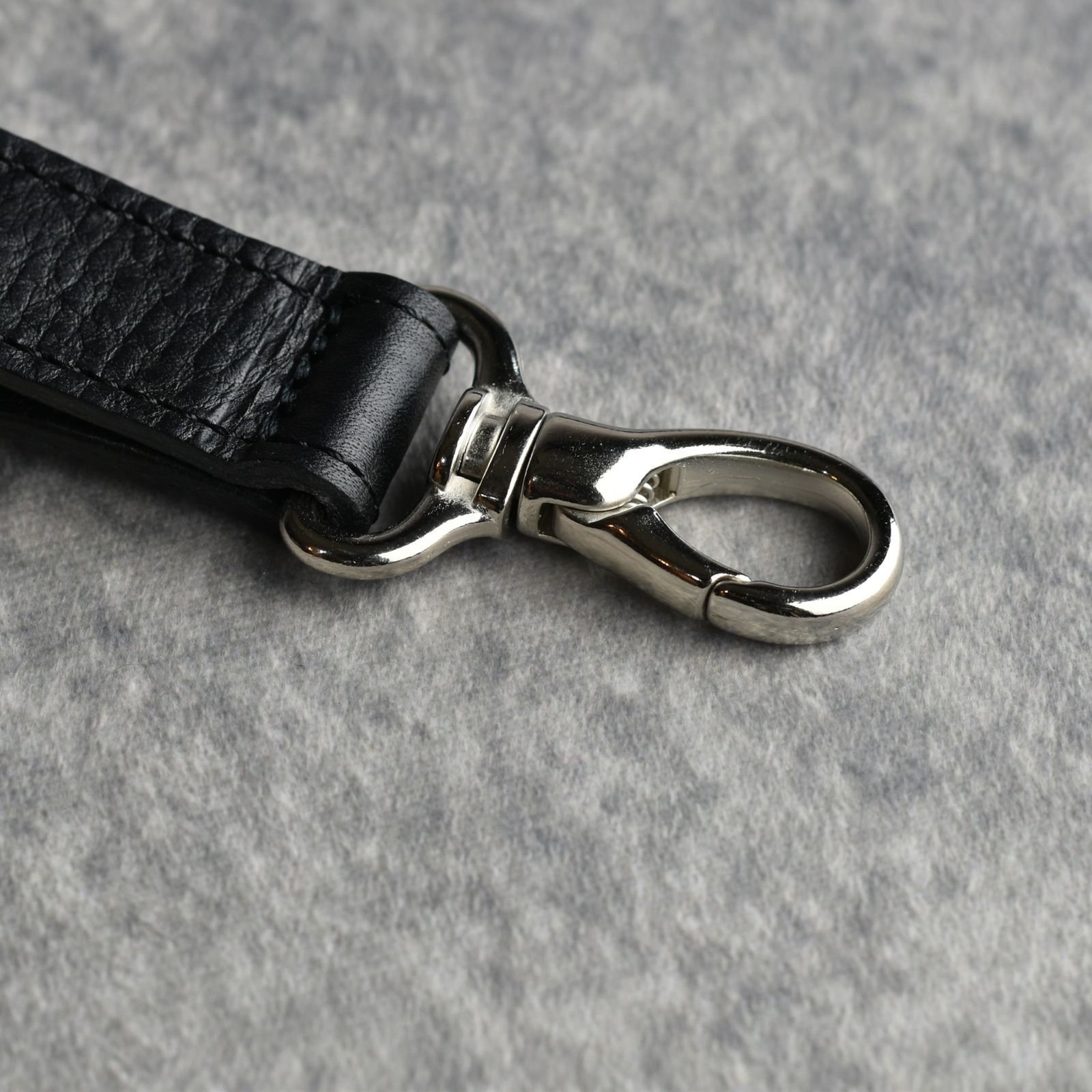 CALEE - SILVER STAR CONCHO LEATHER KEY RING (BLACK) / シルバー