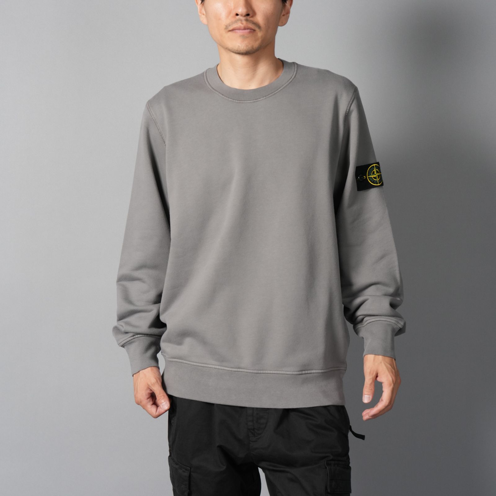 厳選】2025年発売のストーンアイランド定番人気スウェット (トレーナー