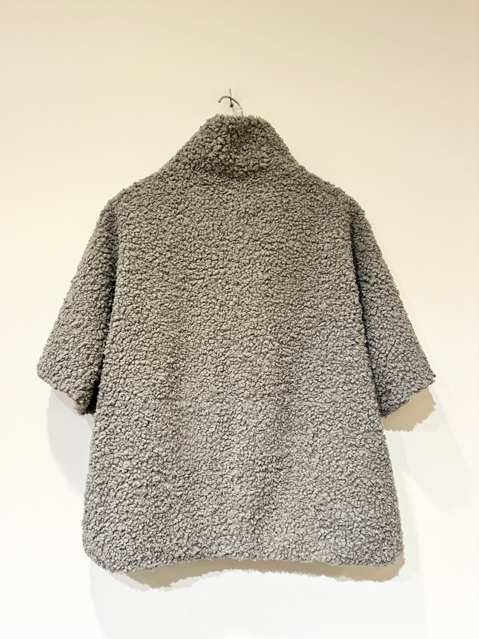 three dots - 【ミリー】プードルボア ポンチョ / ベスト / グレー