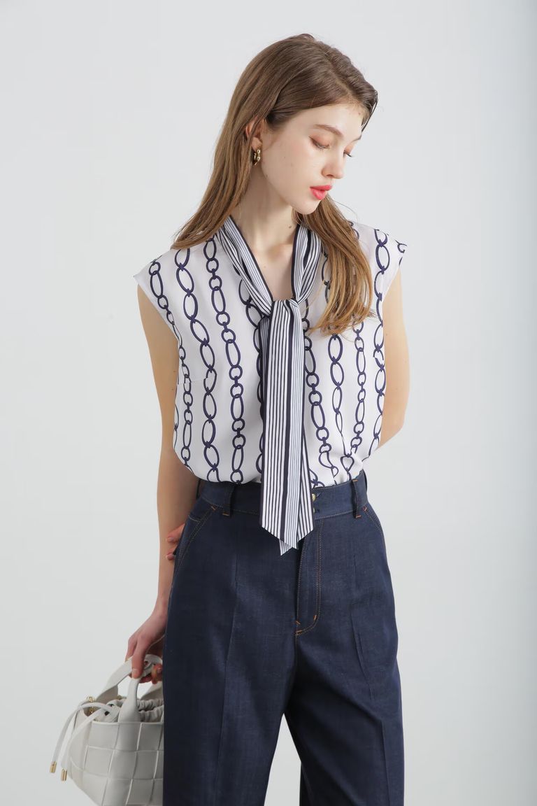 PINKY&DIANNE - チェーンプリントボウタイブラウス（ネイビー