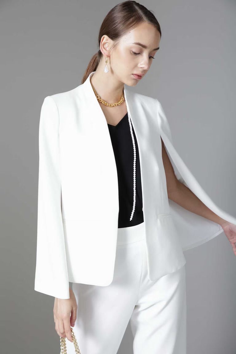 PINKY&DIANNE - ケープジャケット（ホワイト）トリアセテート素材