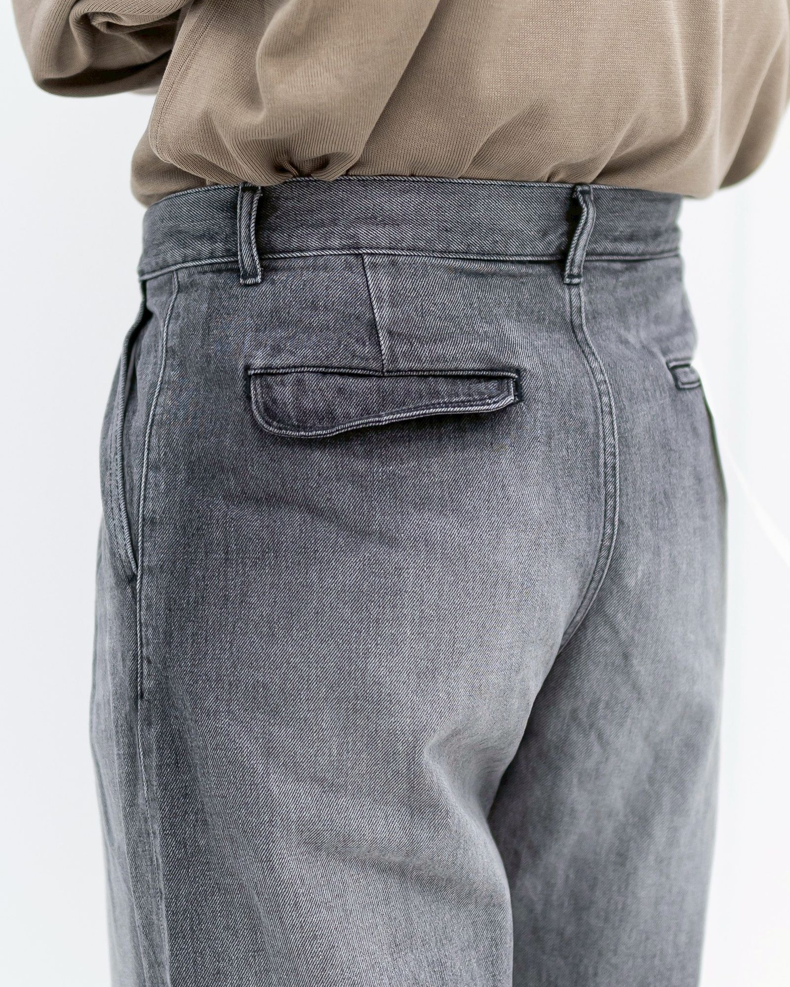 Graphpaper - グラフペーパー Selvage Denim Two Tuck Pants(GU261