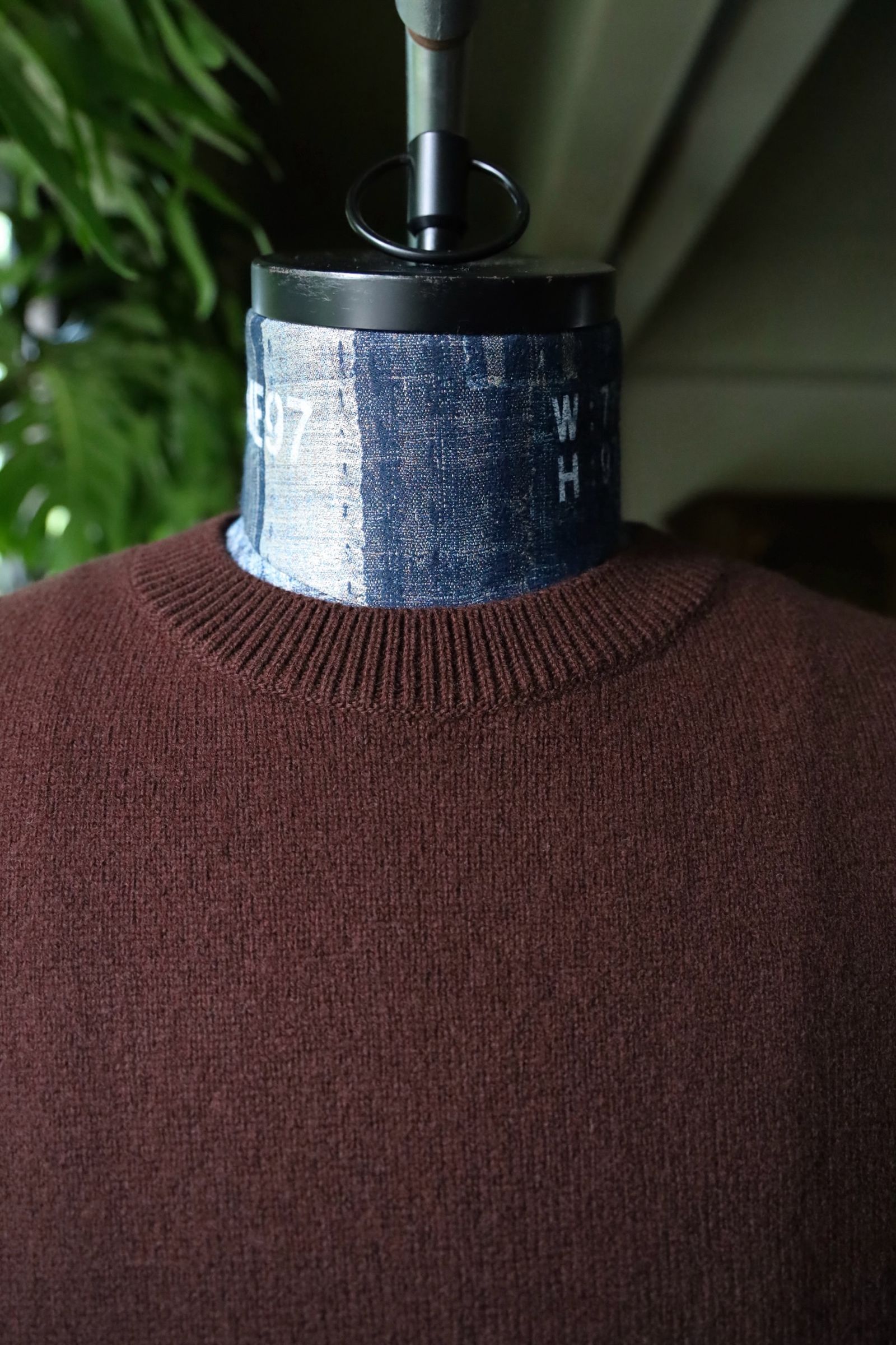 YOKE - ヨーク24FW PAINTED ELBOW PATCH SWEATER(YK24FW0822S)BROWN | MARK
