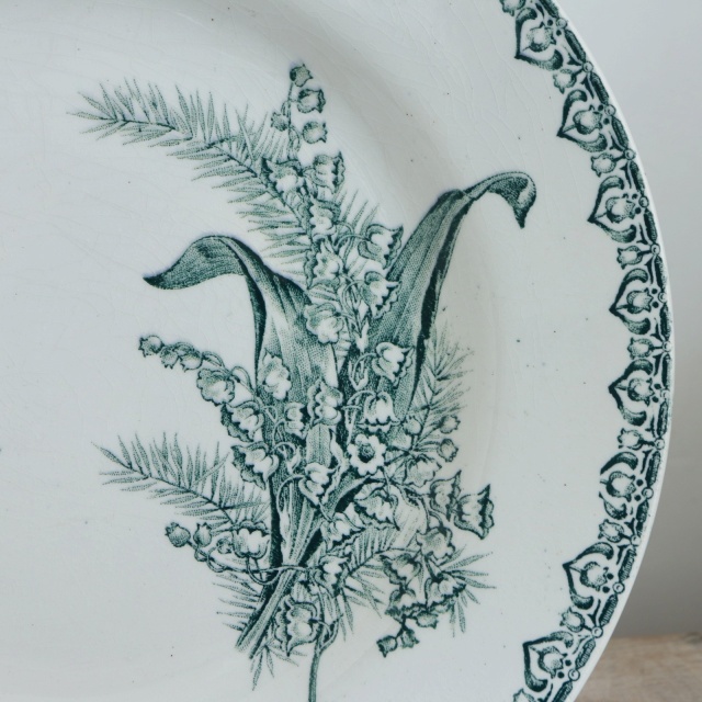 アンティーク プレート スズラン 皿 MUGUET フランス サンタマン製 ST