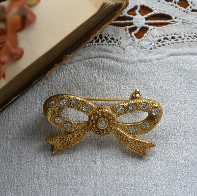 A-184 フランスアンティーク/ヴィンテージブローチ ガラス＆メタル