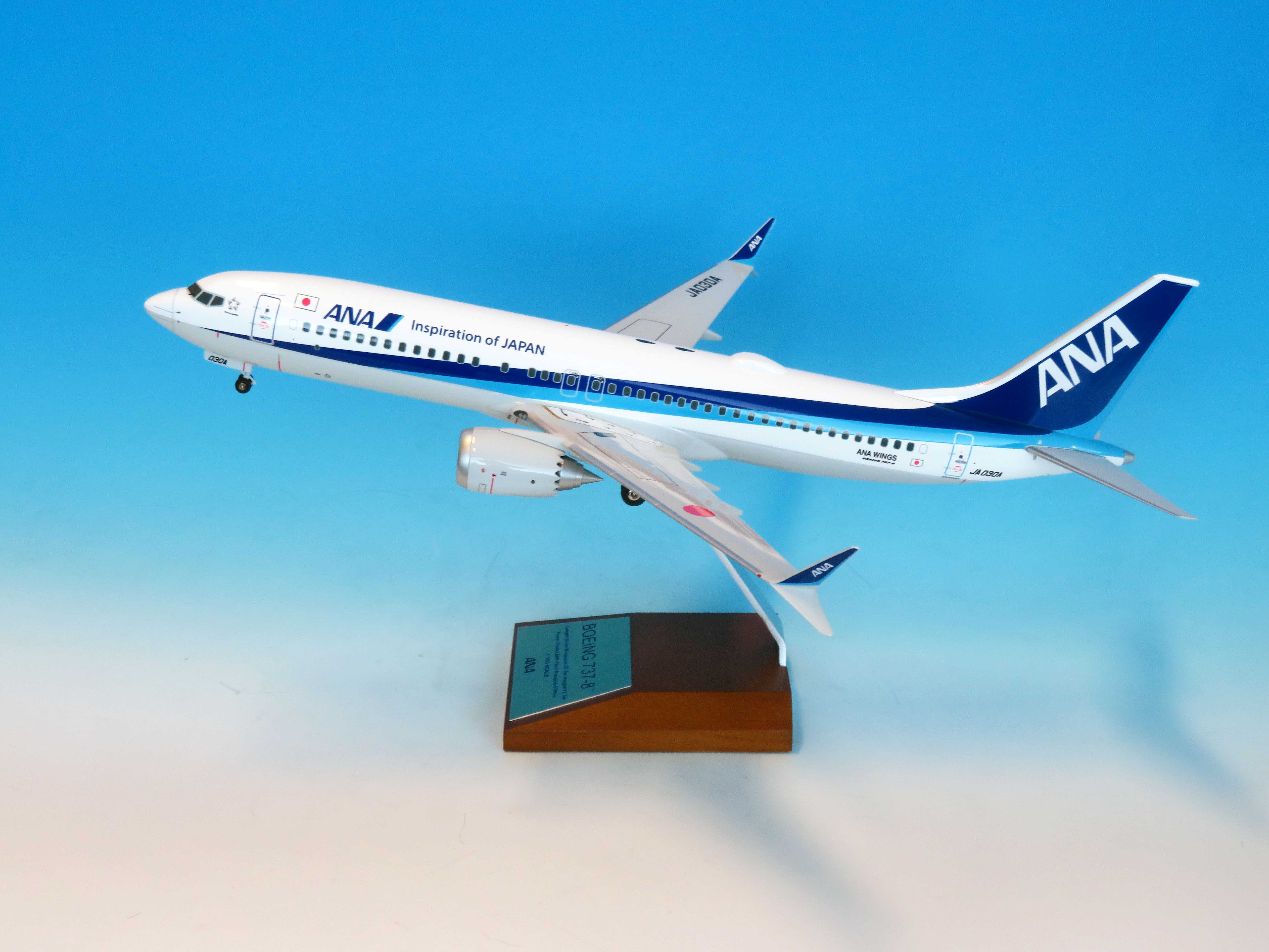 全日空商事 1/100 (ABS樹脂製) 737-8 JA030A (ギアつき WiFiレドーム