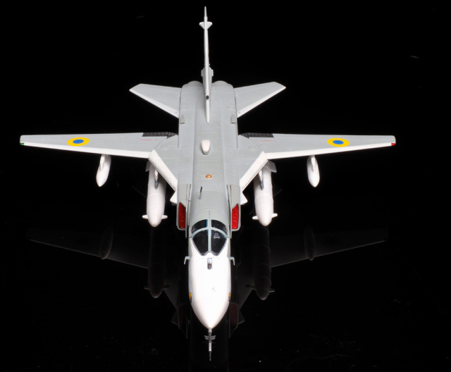 Calibre Wings(カリバ―ウイングス)1/72 (ダイキャスト製) SU-24MR