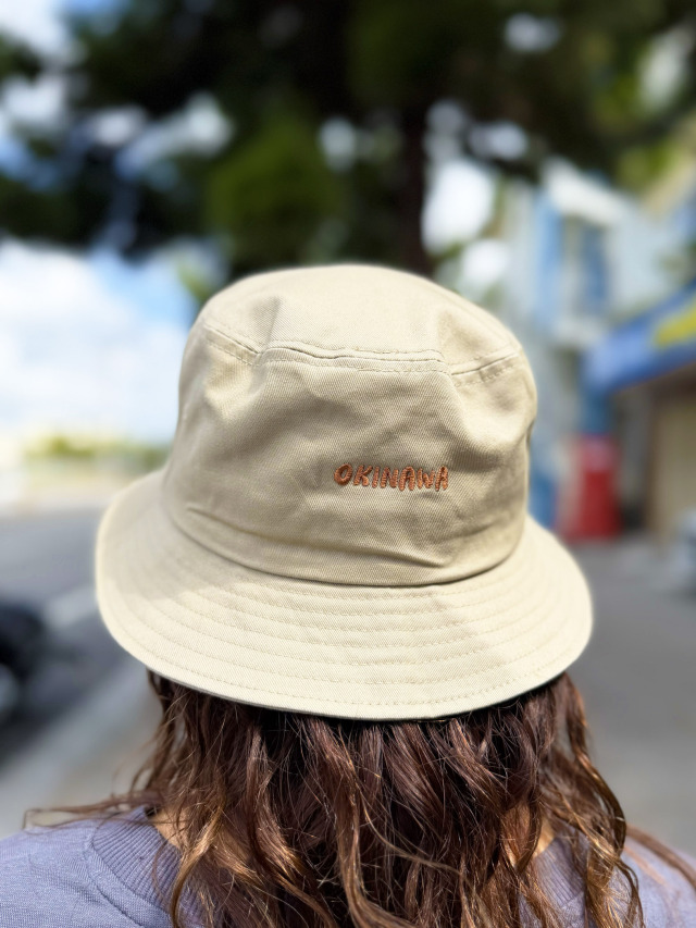 バケハ》639C アイルのロゴマークとokinawaの刺繍バケットハット