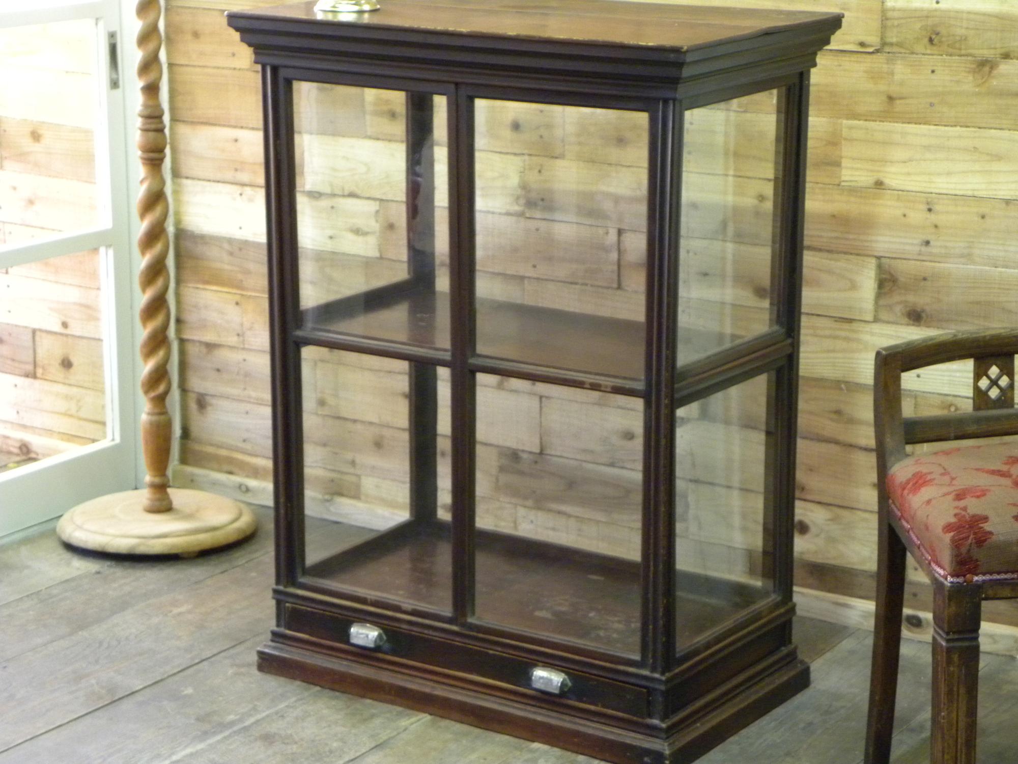 明治から大正期のガラスケース