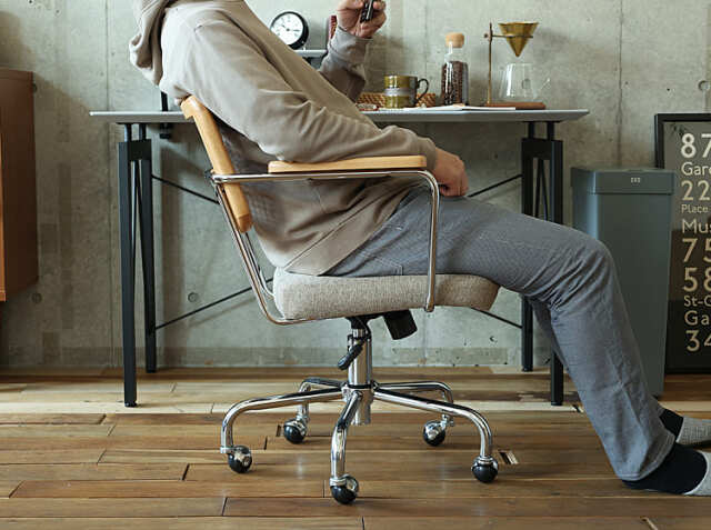 デスクチェア form（フォーム）｜北欧・ヴィンテージインテリア・家具