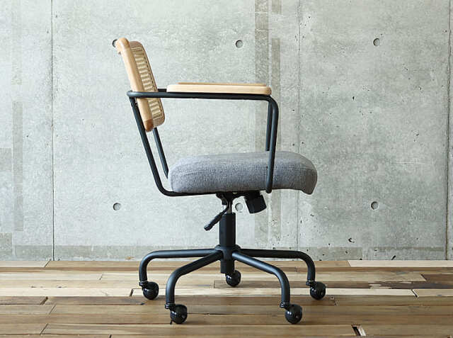 デスクチェア form（フォーム）｜北欧・ヴィンテージインテリア・家具