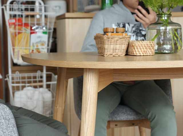 別注プロダクト/半円形ダイニングテーブル Orois(オロワーズ)