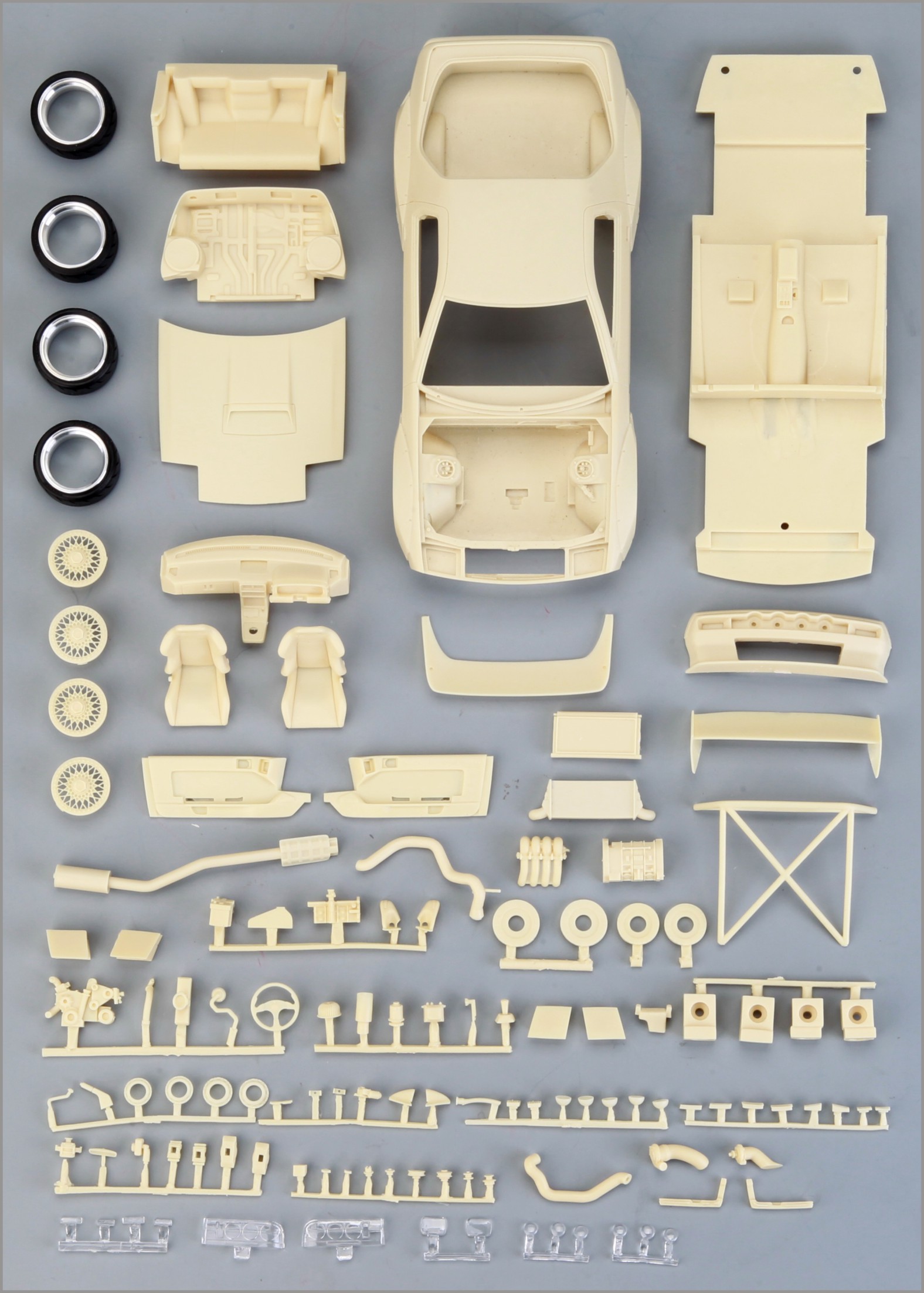 ホビーデザイン 1/24 レジンキット ロケットバニー マツダ RX-7 FC3S