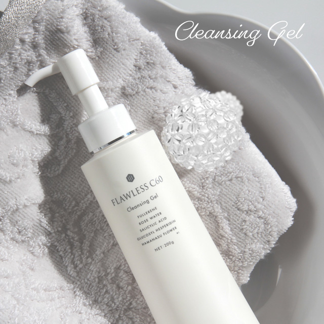 洗うところから徹底的にエイジングケアができる美容液クレンジング。