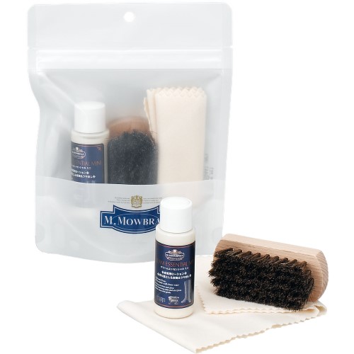 チャック付き袋に入った磨きセット レザーケアパック M.MOWBRAY公式