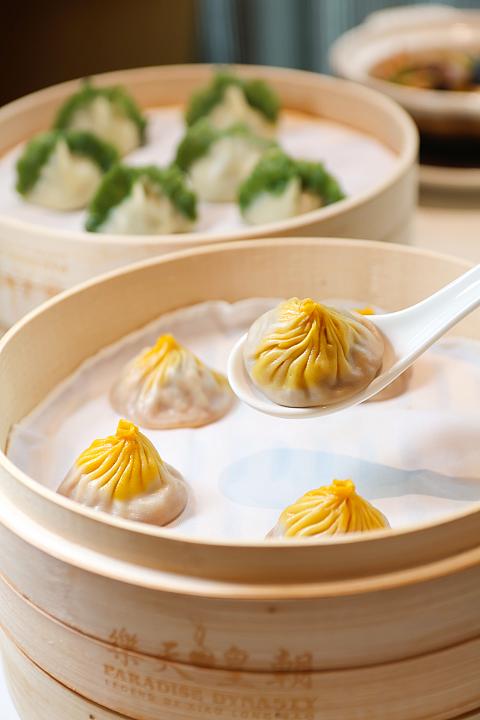 台湾グルメ】期間限定ユニークな小籠包を「楽天皇朝(樂天皇朝 PARADISE