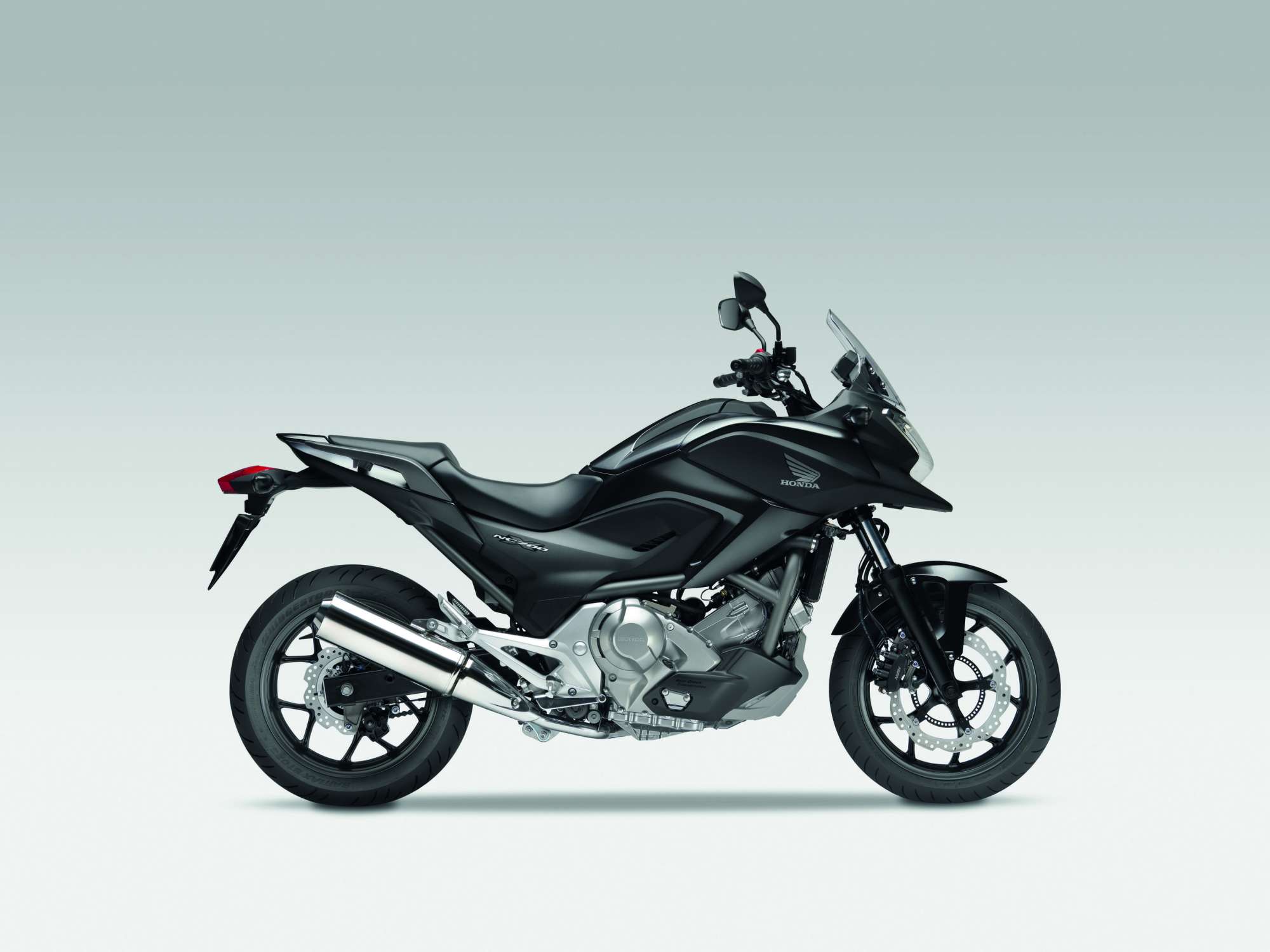 Honda NC700X 2013 - technical data, prices, reviews
