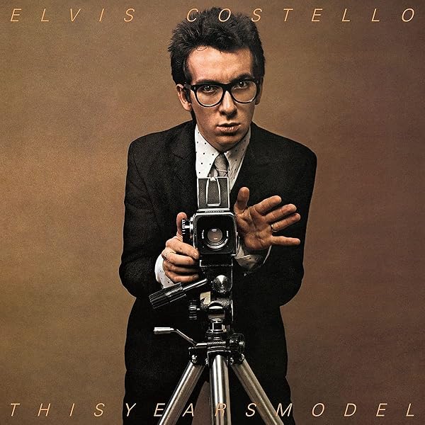Spike by Elvis Costello (1989-02-07) - Amazon.com Music