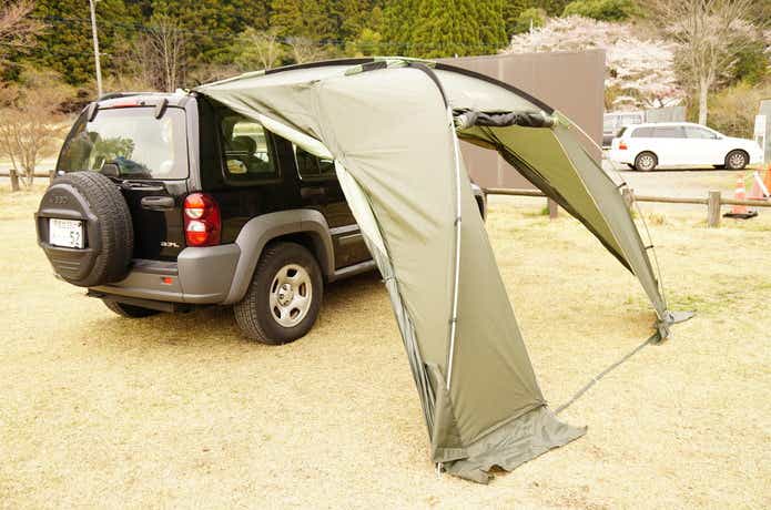 選ぶならロゴスのカーサイドオーニング！人気モデルのレビュー有