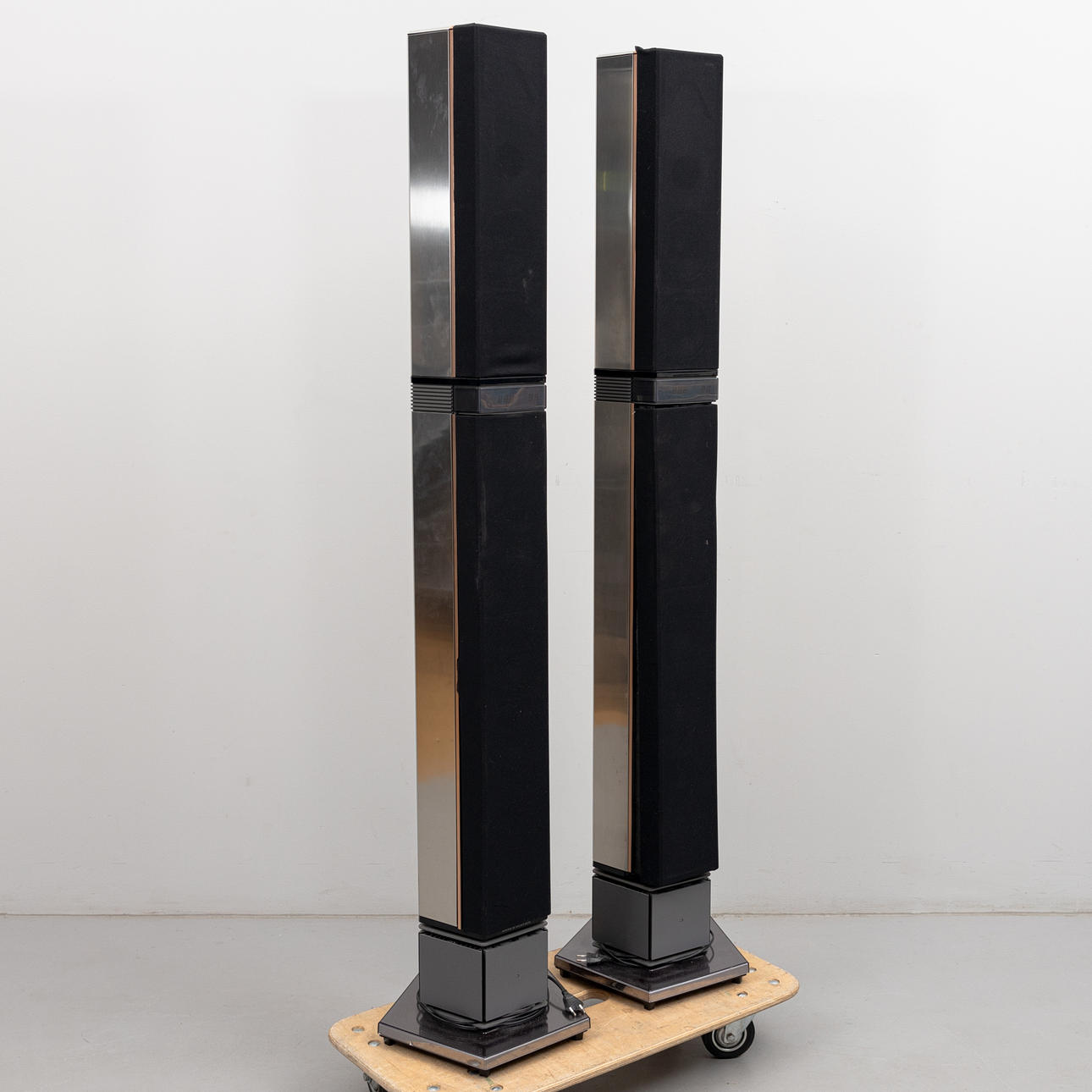 A pair of speakers, Beovox Penta 6611. Bang & Olufsen in 1986