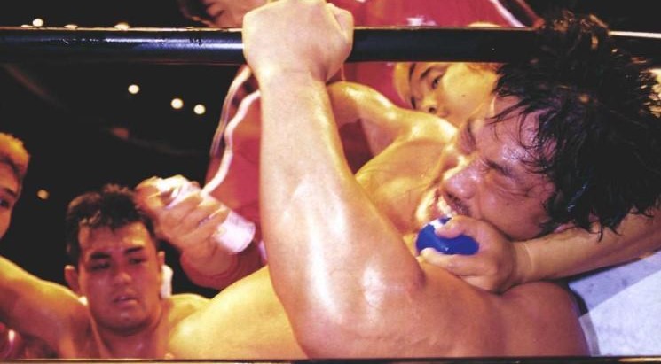 2000年2月…小橋＆秋山が世界タッグ陥落、ベイダーが5冠に【週刊