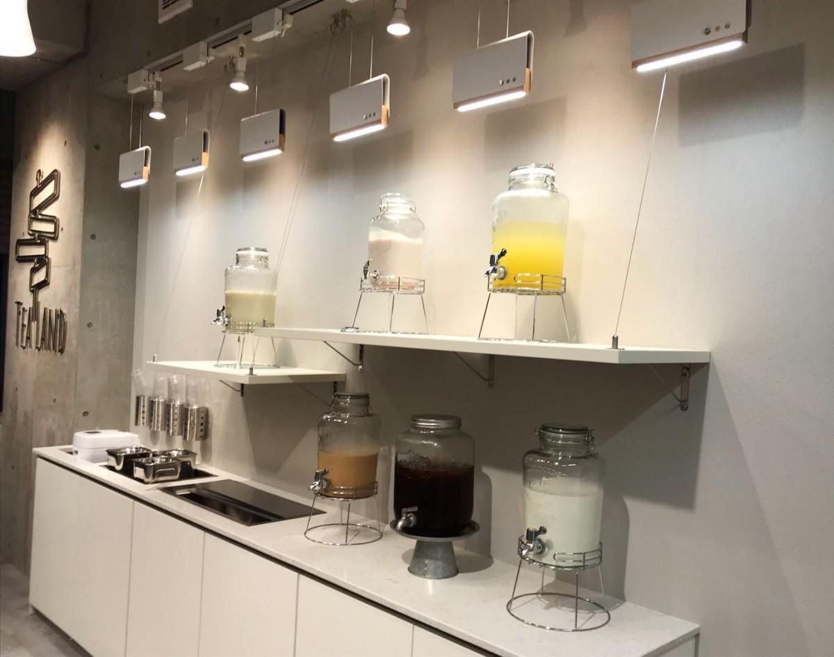 三軒茶屋に「セルフ式、入れ放題」のタピオカドリンク店 - 三軒茶屋