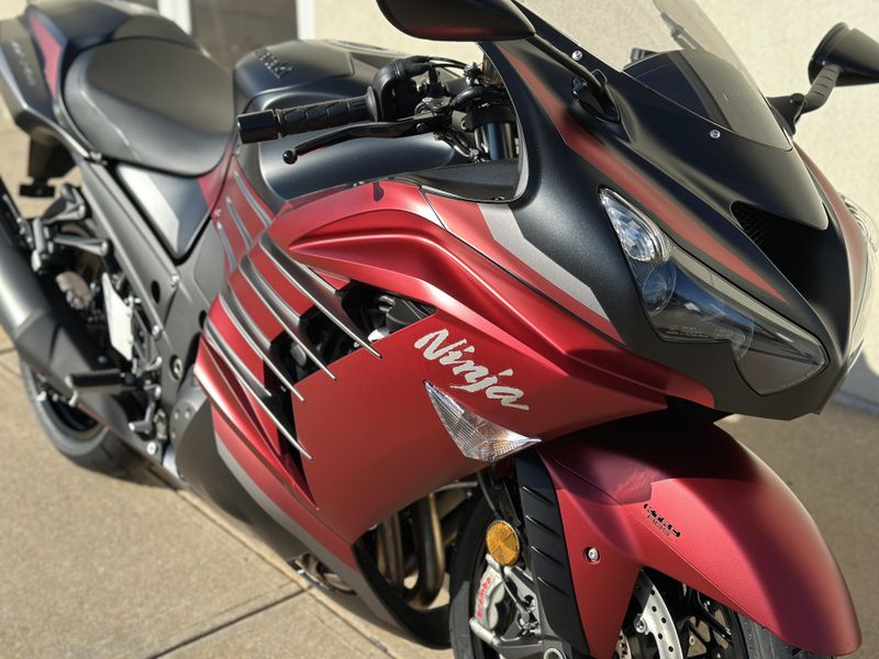 New 2025 Kawasaki Ninja ZX14R ABS | Cross Country Powersports