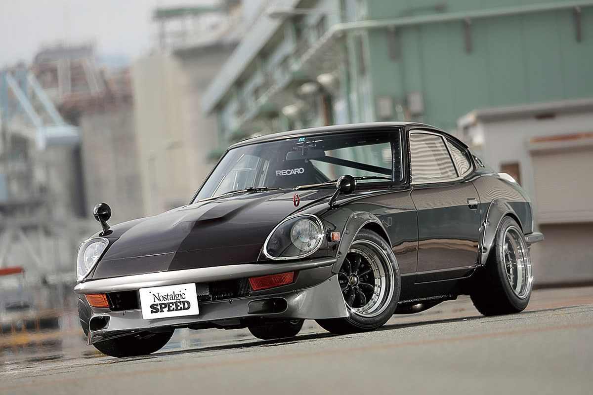 最強のS30｜L28型改3.1Lエンジンは3年ごとにオーバーホール。予備