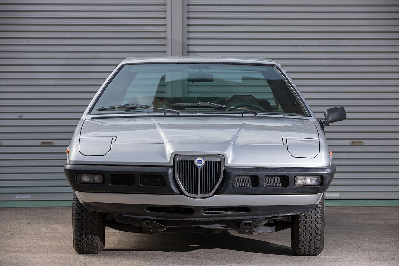 S30フェアレディZの時代、スカイラインスポーツと同じカロッツェリアの