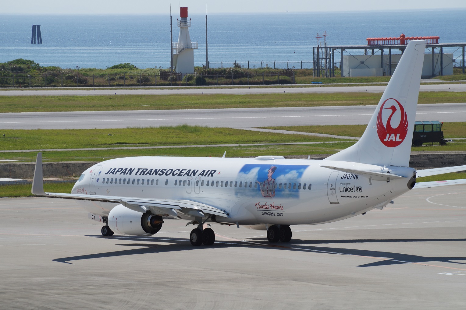 ジンベエ、アムロ、空手… 日本トランスオーシャンが特別塗装機に