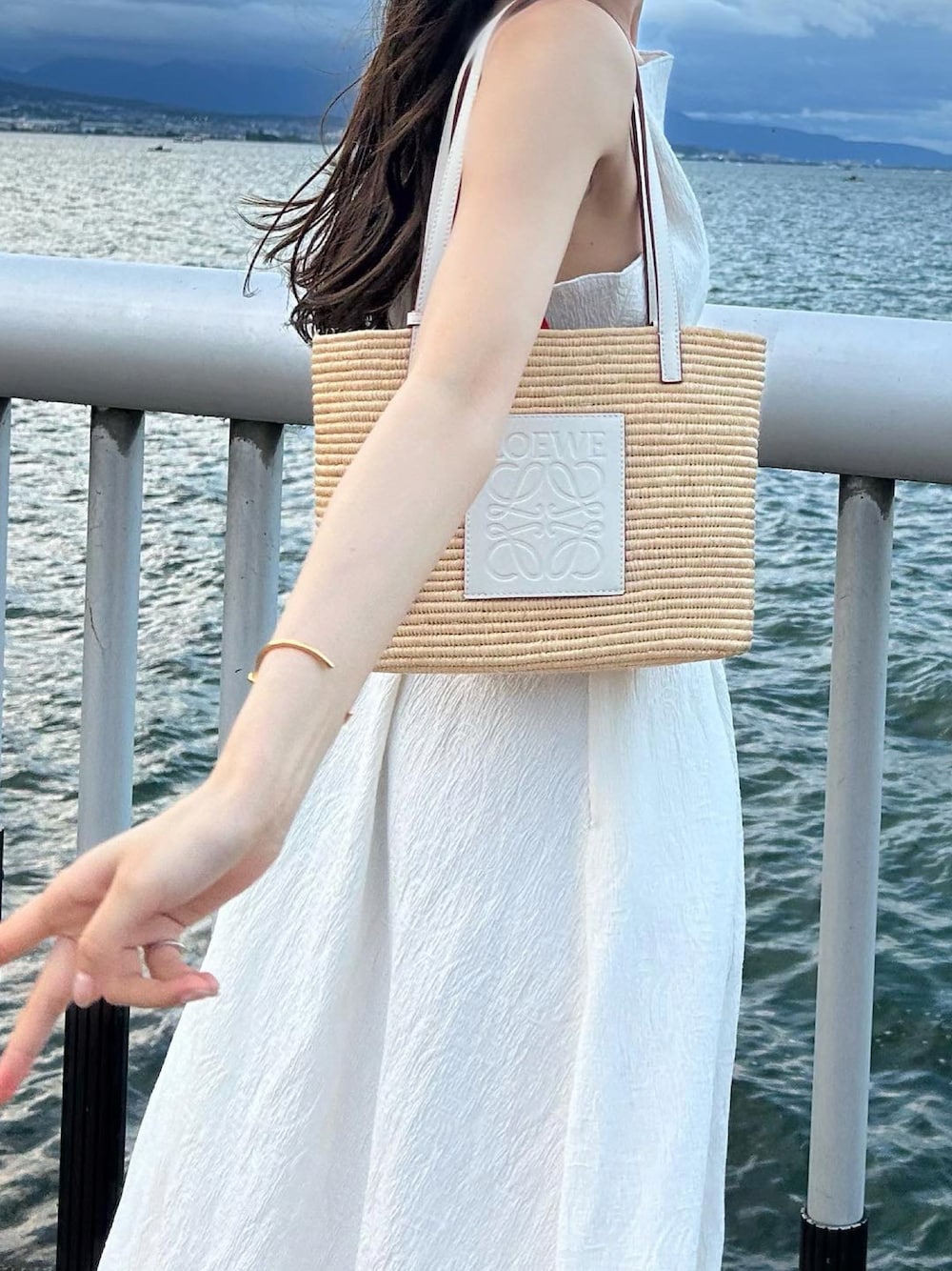 ロエベ カゴバッグ スモール 白 LOEWE ロエベ カゴバッグ スモール