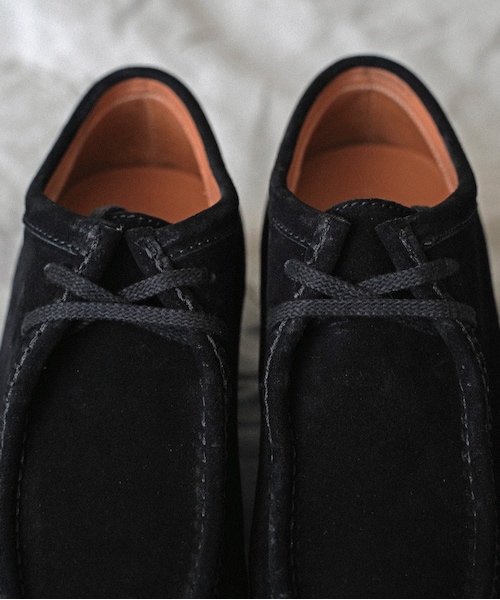 shiun（シウン）の「BLACK SUEDE MOCCASIN（モカシン/デッキシューズ