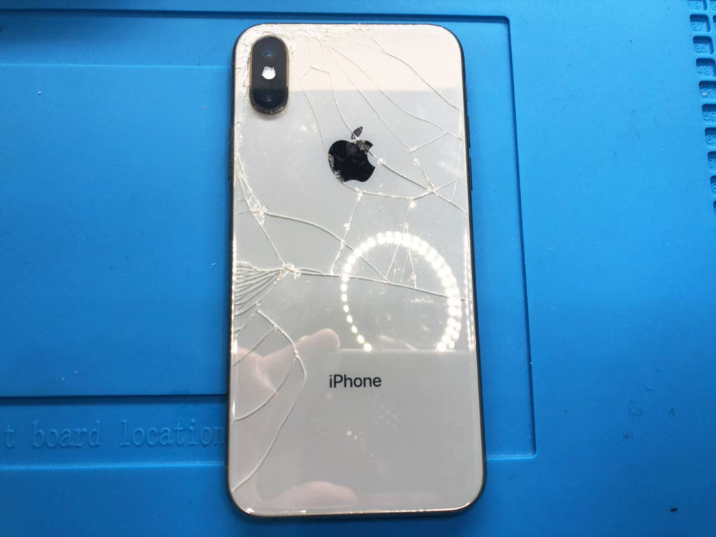 iPhone XS 背面ガラス割れ修理（つくば市内より来店） - iPhone修理は