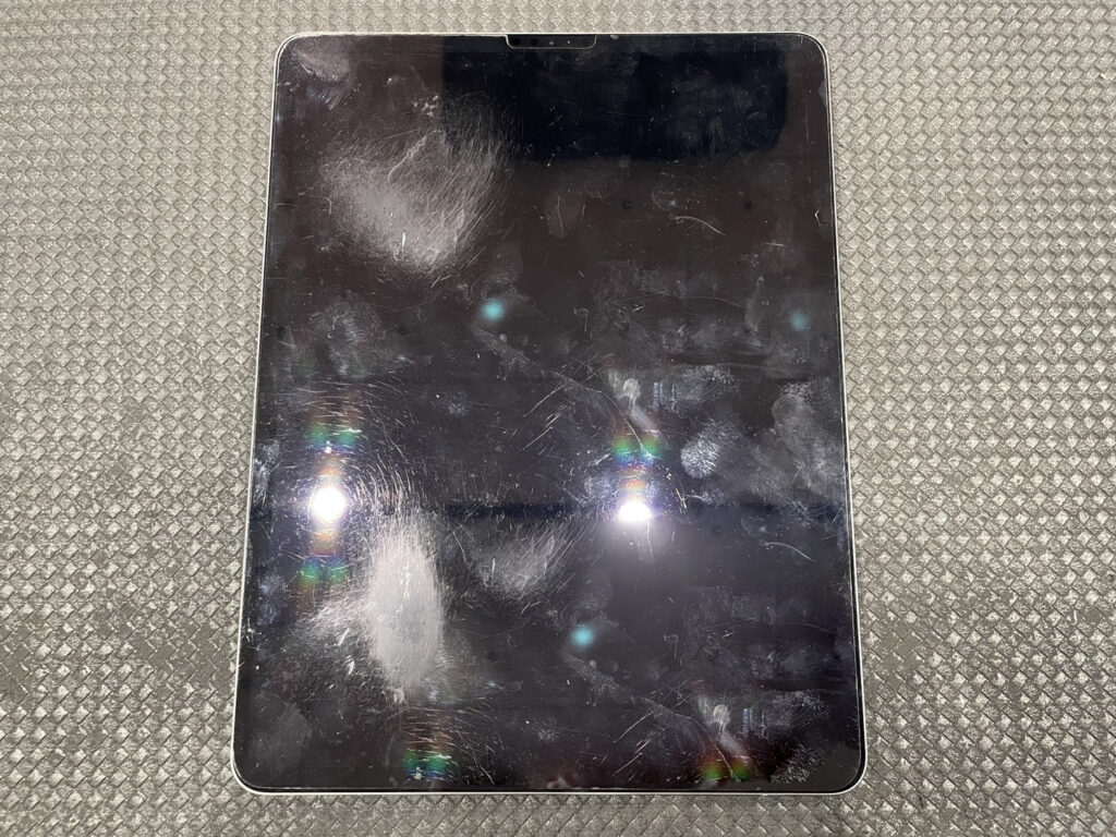 iPad Pro 12.9 第4世代 水没液晶表示不良修理 - iPhone修理はアイ