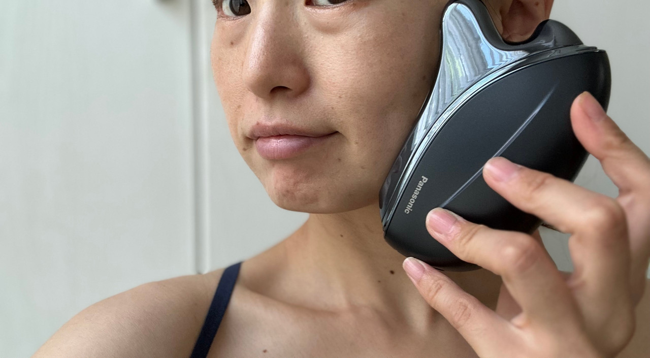 絶妙なフィット感の新鋭美顔器パナソニック バイタリフト かっさ EH