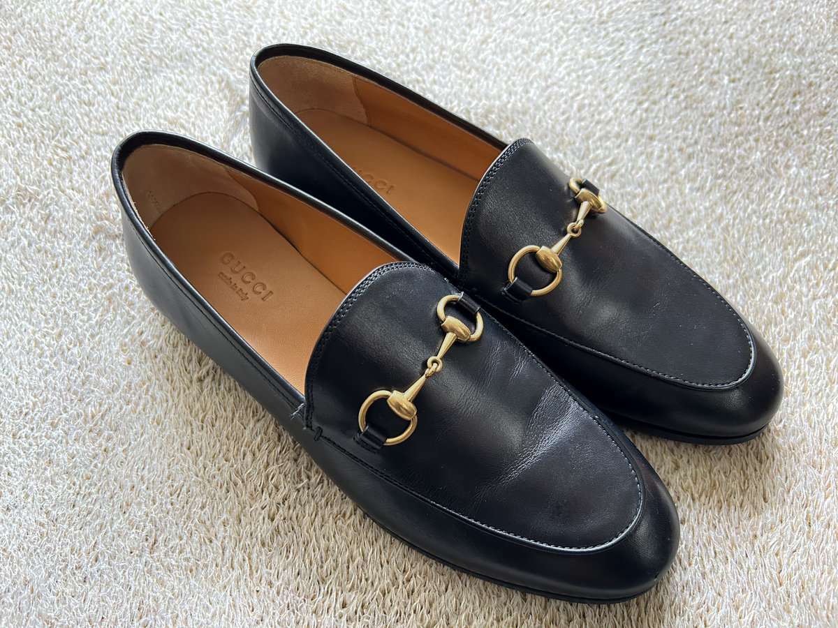 ヨルダーン GUCCI ホースビット レザーローファー 黒金 37 24.0 【公式