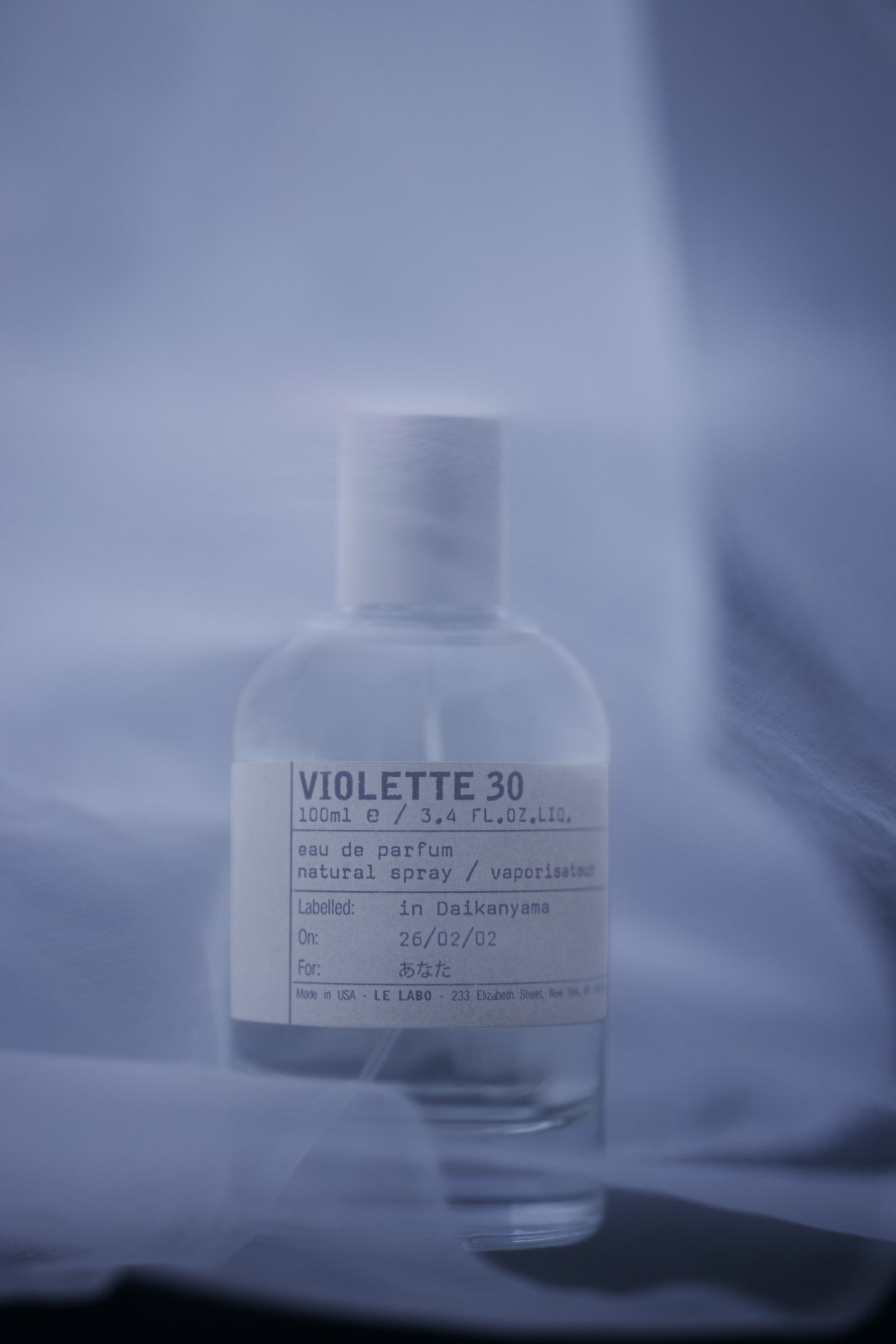 LE LABO 新作〈ヴァイオレット 30〉を 森岡督行さんと前田エマさんの
