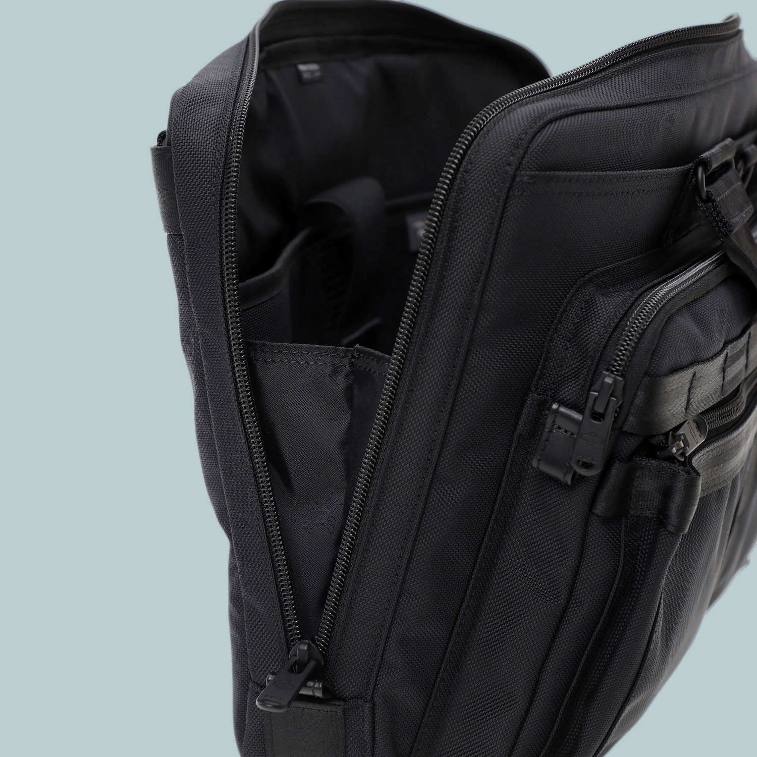 SCOPE(スコープ) CLOUD CASE | 吉田カバンホームページ | YOSHIDA & Co.