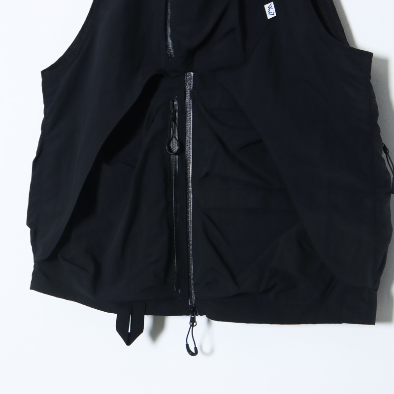 COMFY OUTDOOR GARMENT (コムフィアウトドアガーメント) OVERLAY VEST