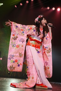 水樹奈々さん念願の『コマ劇場座長公演 水樹奈々 大いに唄う