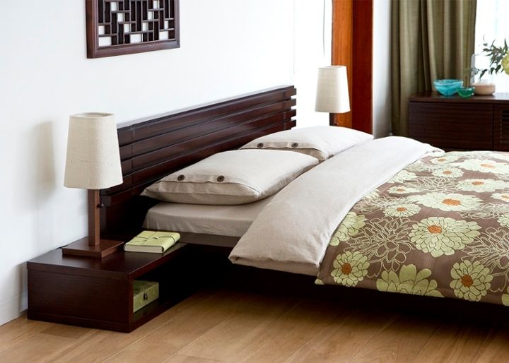 コト・サイドテーブル～ベッド周りをすっきり収納するベッドサイド