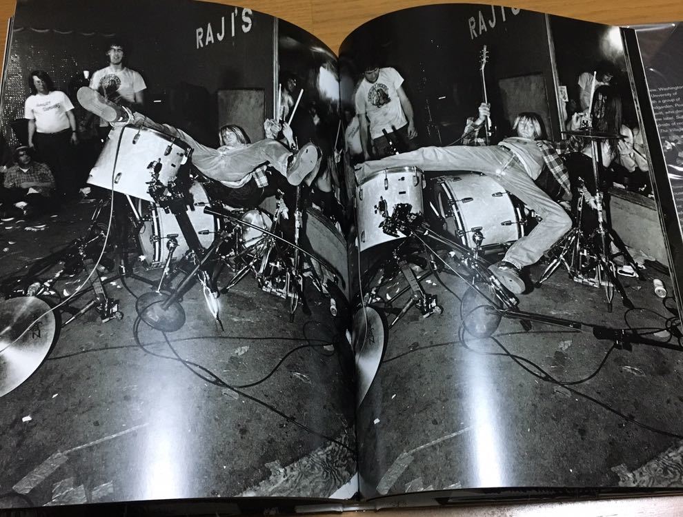 charles peterson touch me i'm sick チャールズ・ピーターソン 写真集