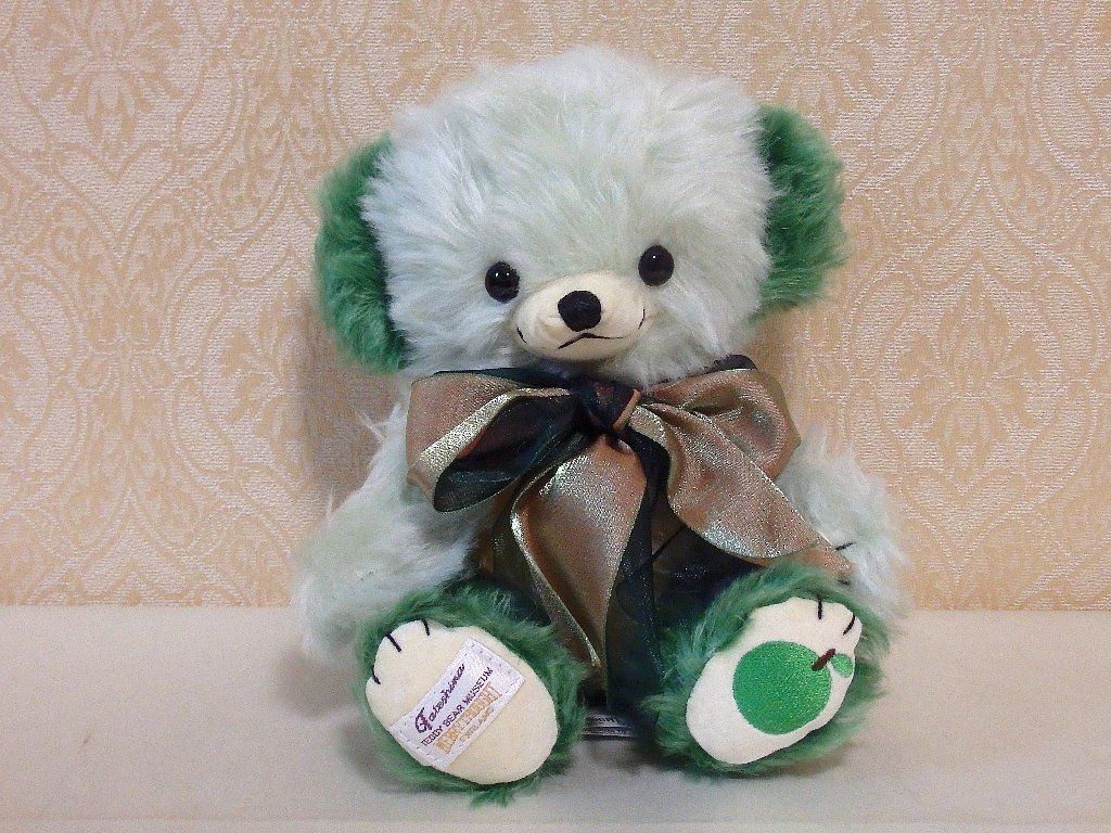 メリーソート社/ 「チーキー・青りんご」 テディベア/ Cheeky AO RINGO